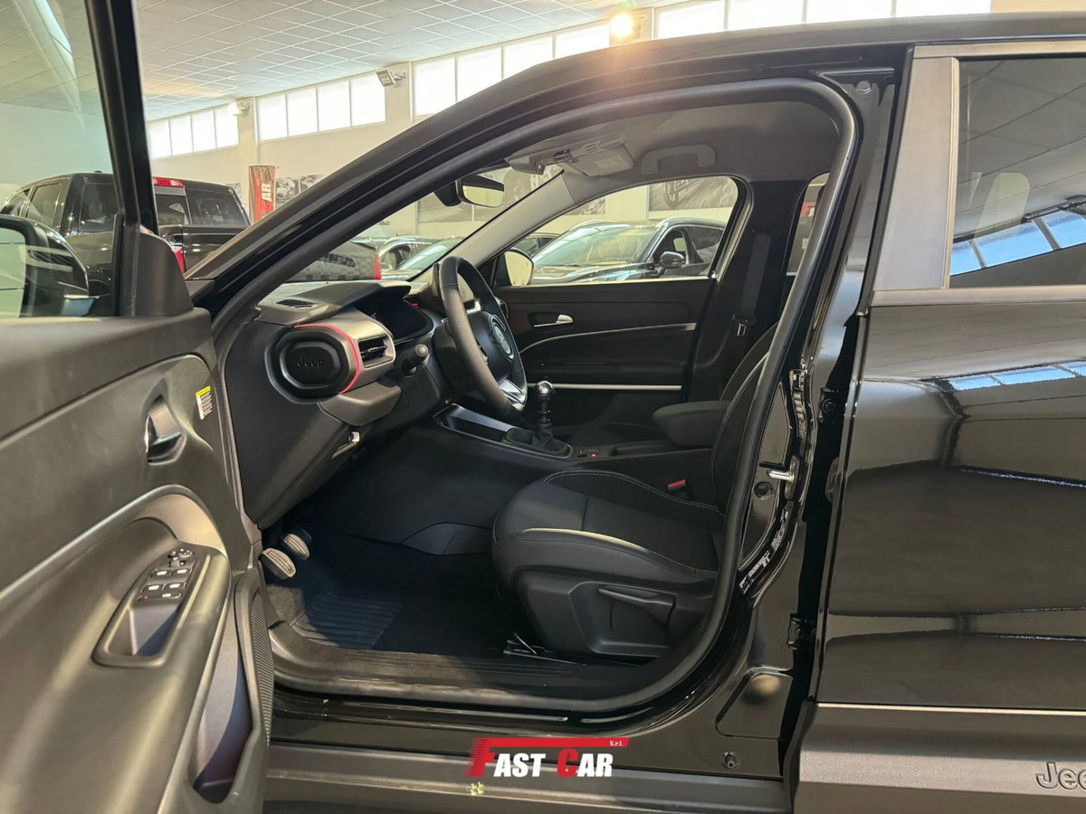 Jeep Avenger 1.2 turbo Summit fwd 100cv (11)