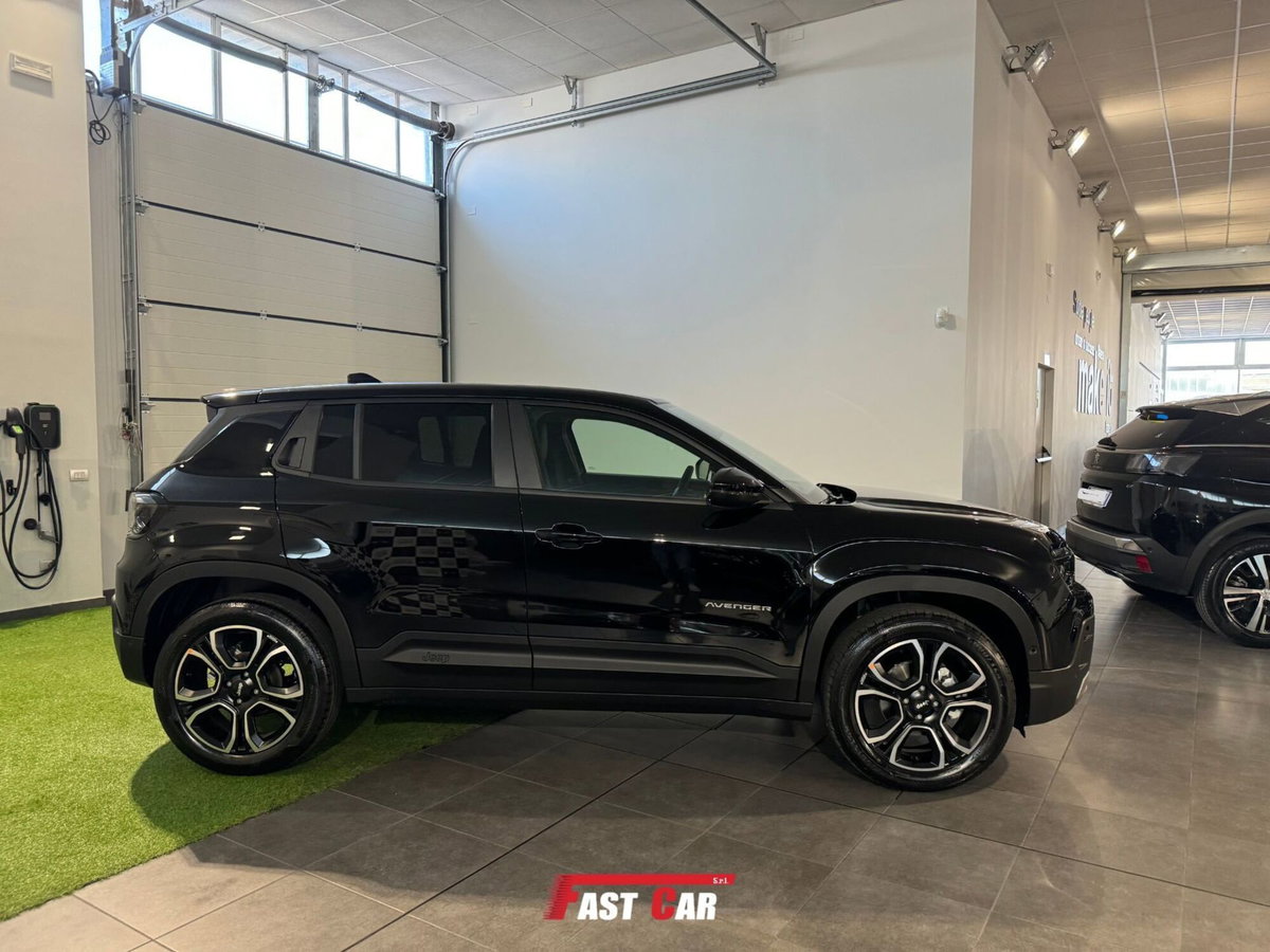 Jeep Avenger 1.2 turbo Summit fwd 100cv (4)