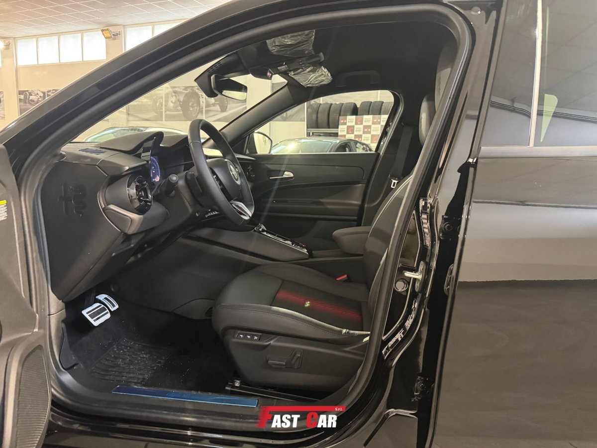 Alfa Romeo Junior elettrica Speciale 156cv (10)