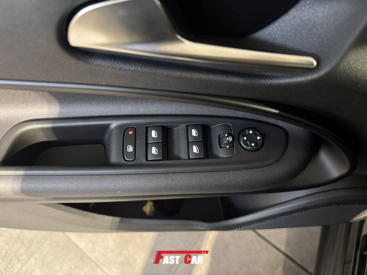 Alfa Romeo Junior elettrica Speciale 156cv (9)