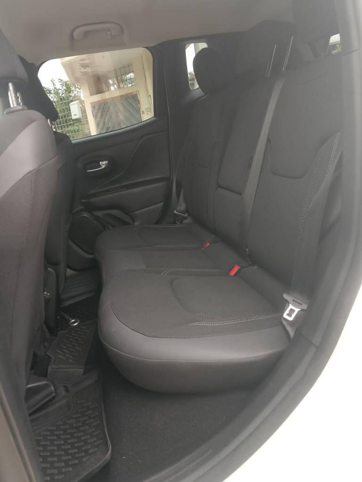 Jeep Renegade 1.6 Mjt 120 CV Limited (10)