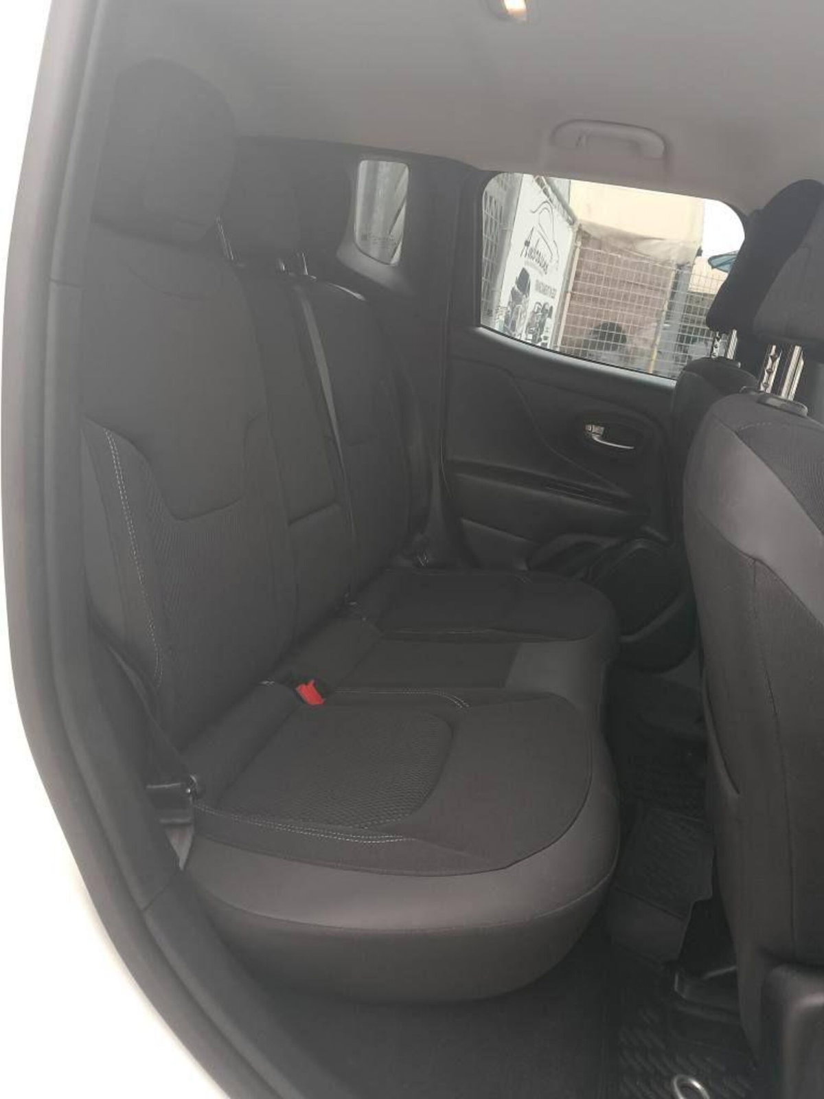 Jeep Renegade 1.6 Mjt 120 CV Limited (11)