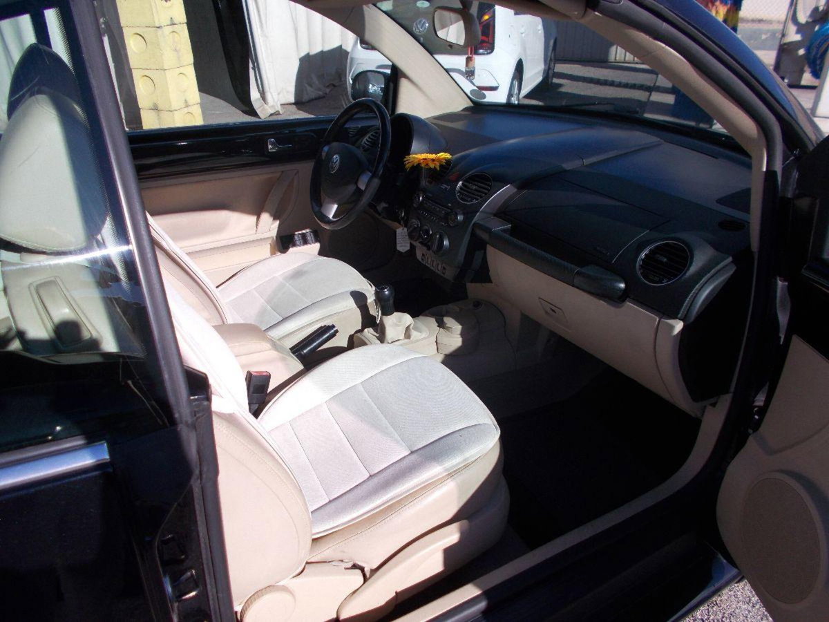 Volkswagen New Beetle Cabrio 1.6 Cabrio (2)