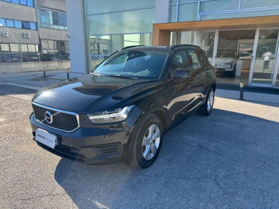 Volvo XC40 T2 automatico Core (3)