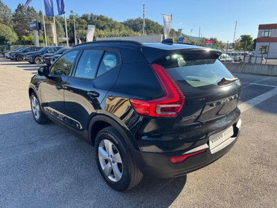 Volvo XC40 T2 automatico Core (4)