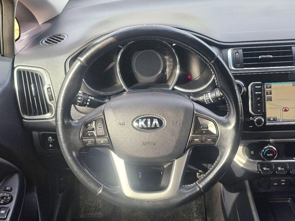 Kia Rio 1.4 CRDi 5p. Cool (16)