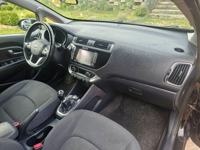 Kia Rio 1.4 CRDi 5p. Cool (19)