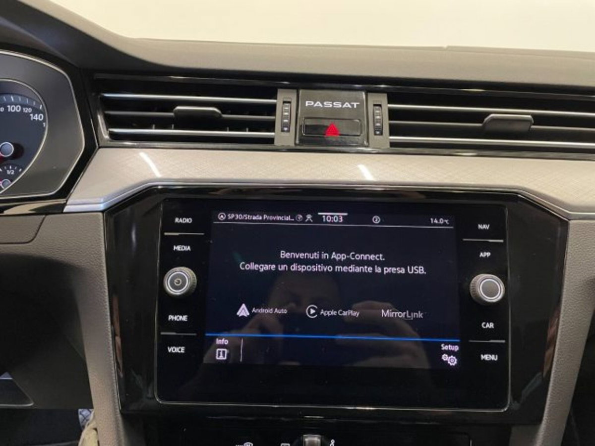 Volkswagen Passat Variant 2.0 TDI DSG Business BlueMotion Tech (12)