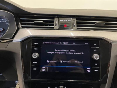 Volkswagen Passat Variant 2.0 TDI DSG Business BlueMotion Tech (12)