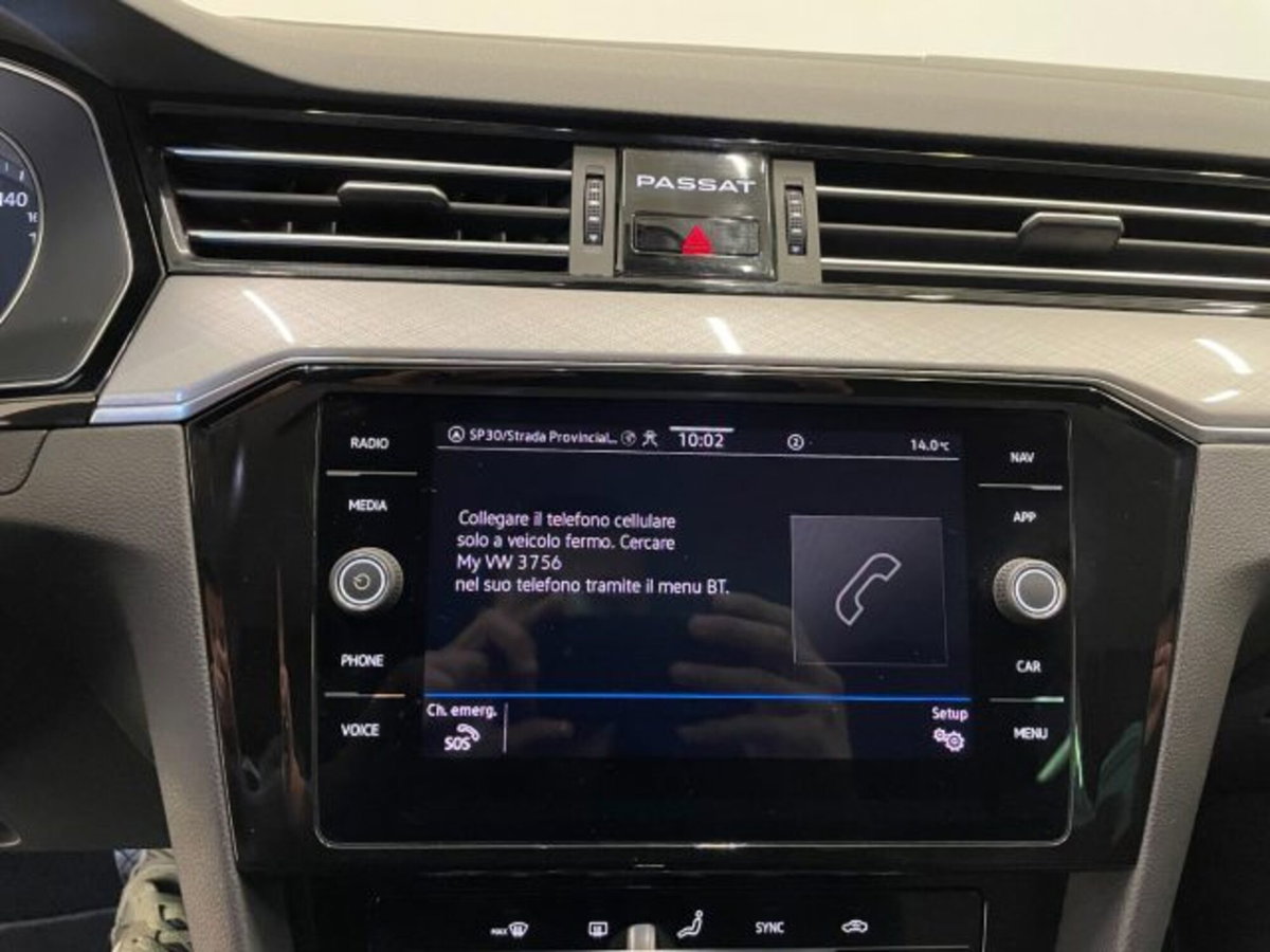 Volkswagen Passat Variant 2.0 TDI DSG Business BlueMotion Tech (14)