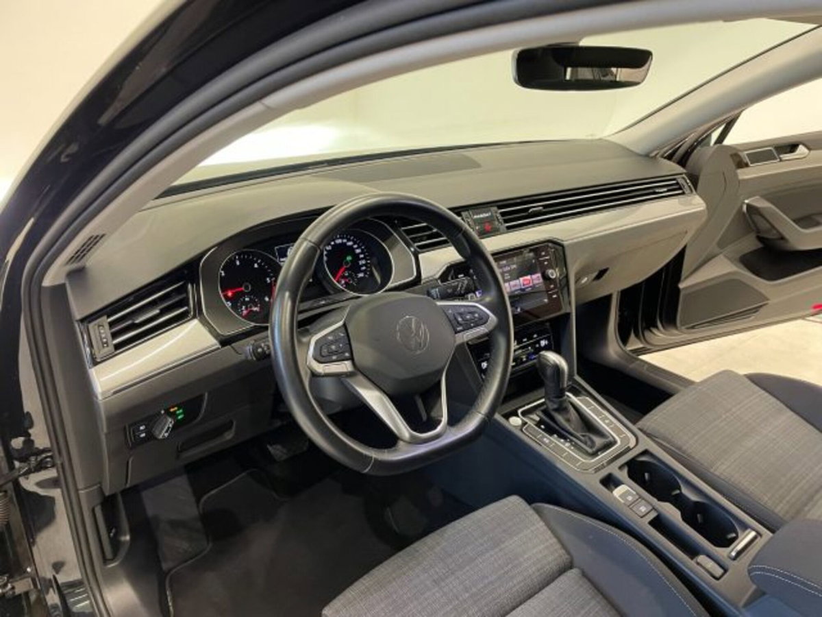 Volkswagen Passat Variant 2.0 TDI DSG Business BlueMotion Tech (15)