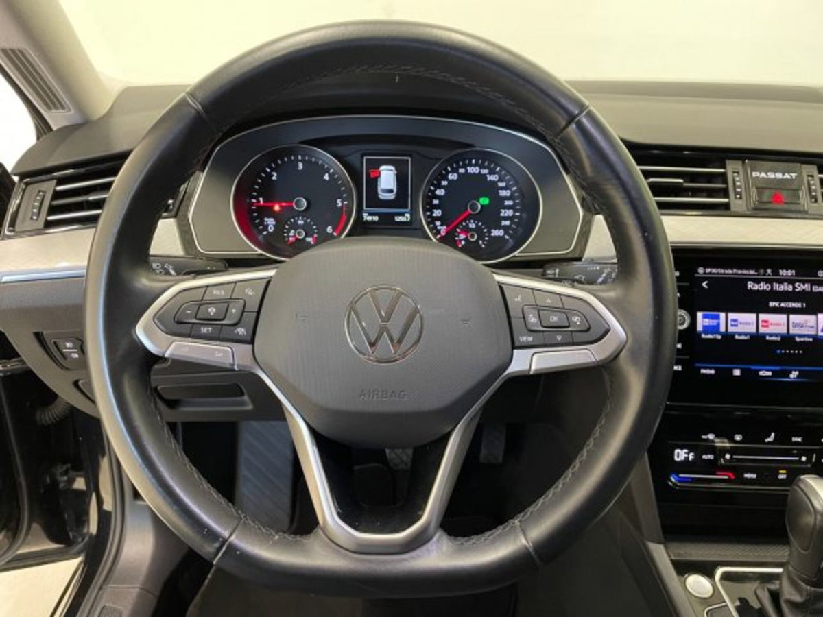 Volkswagen Passat Variant 2.0 TDI DSG Business BlueMotion Tech (16)