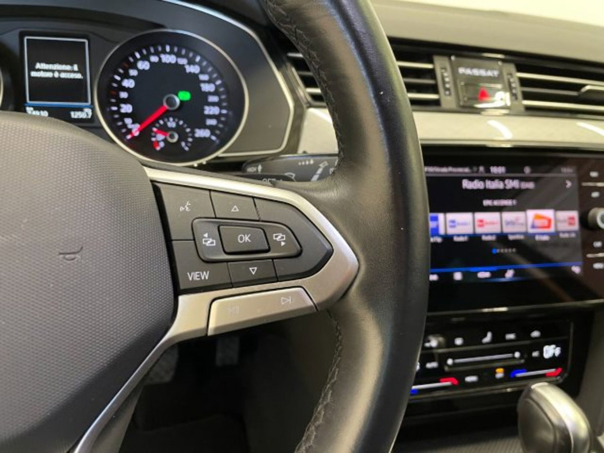 Volkswagen Passat Variant 2.0 TDI DSG Business BlueMotion Tech (18)
