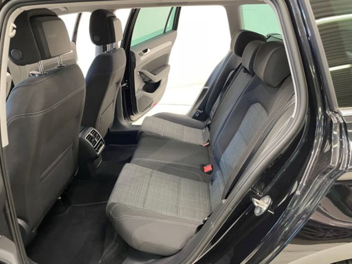 Volkswagen Passat Variant 2.0 TDI DSG Business BlueMotion Tech (7)