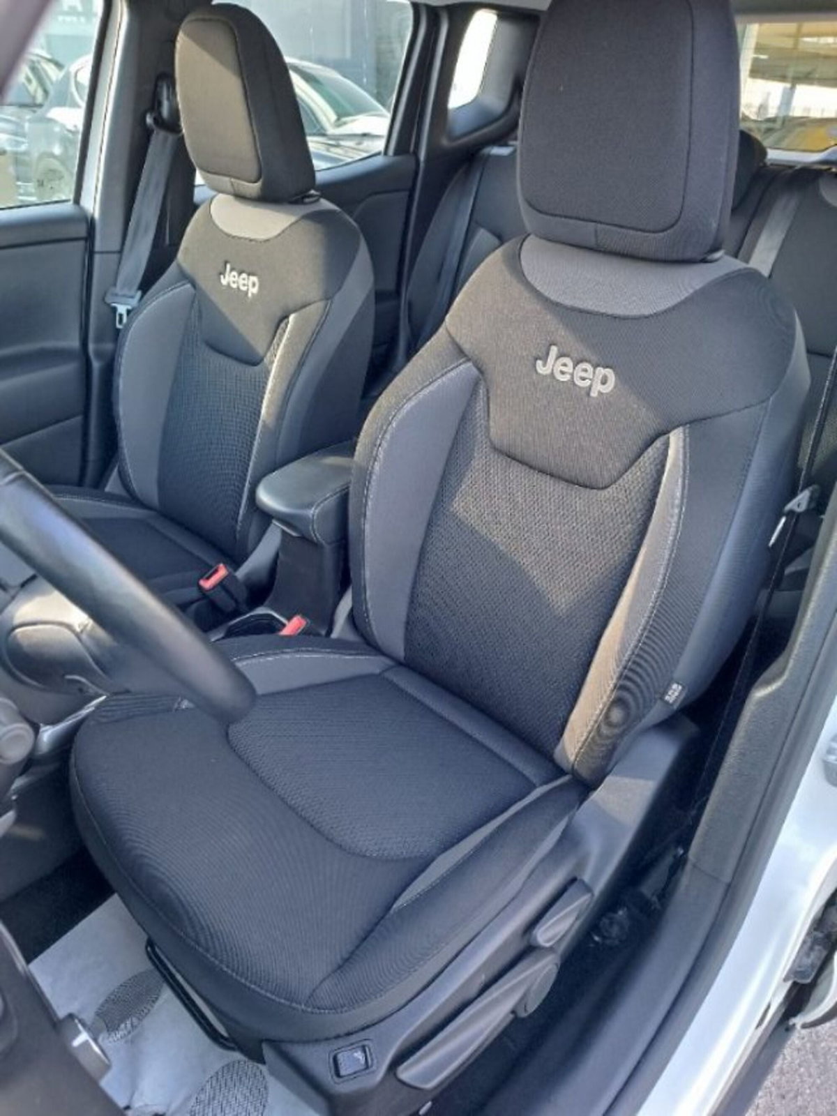 Jeep Renegade 1.0 T3 Limited (14)