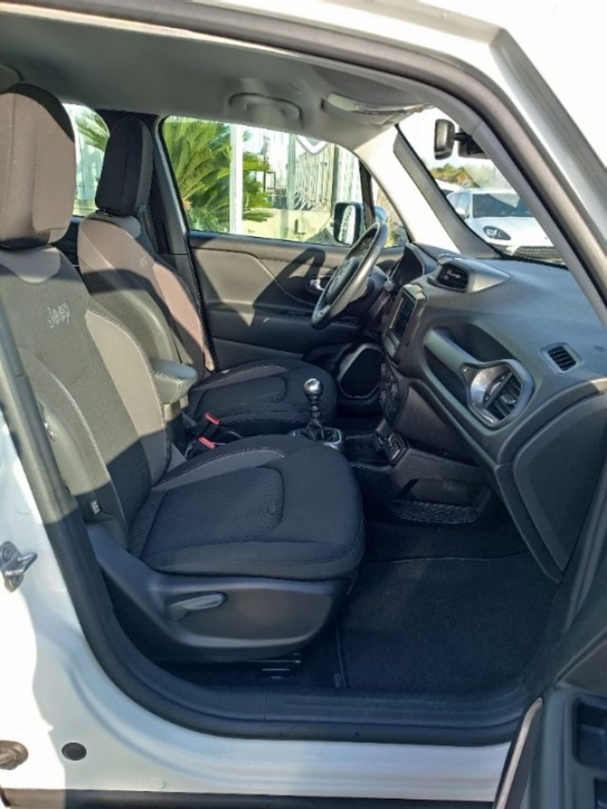 Jeep Renegade 1.0 T3 Limited (19)