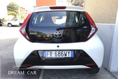 Toyota Aygo 1.0 VVT-i 72 CV 5 porte x-play MMT (4)