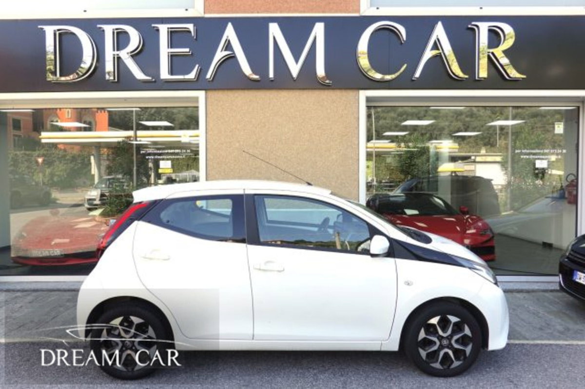 Toyota Aygo 1.0 VVT-i 72 CV 5 porte x-play MMT (6)