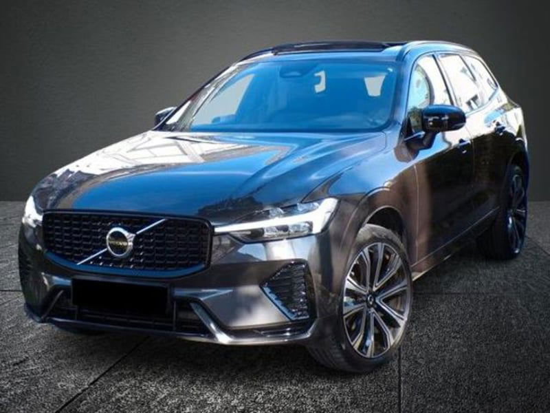 Volvo XC60 B4 (d) AWD automatico Plus Dark