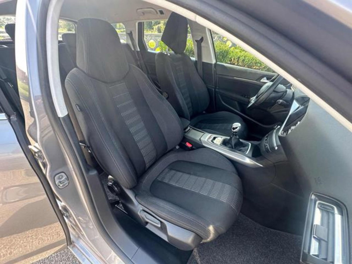 Peugeot 308 SW BlueHDi 150 S&S Business (11)