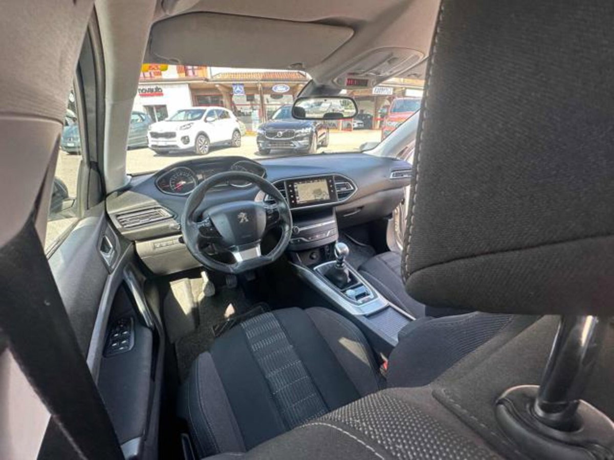 Peugeot 308 SW BlueHDi 150 S&S Business (13)