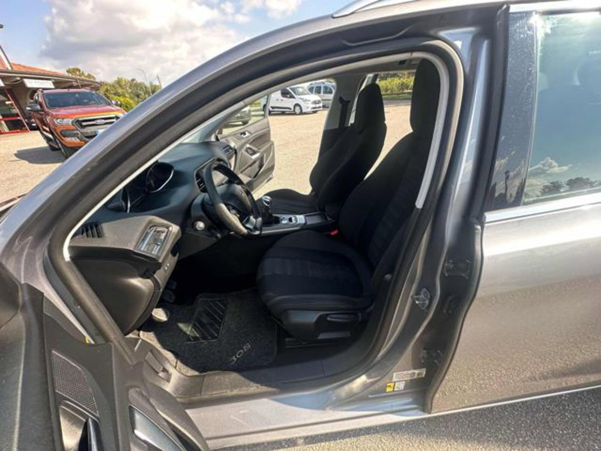 Peugeot 308 SW BlueHDi 150 S&S Business (16)