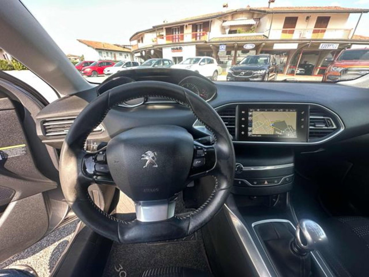 Peugeot 308 SW BlueHDi 150 S&S Business (17)