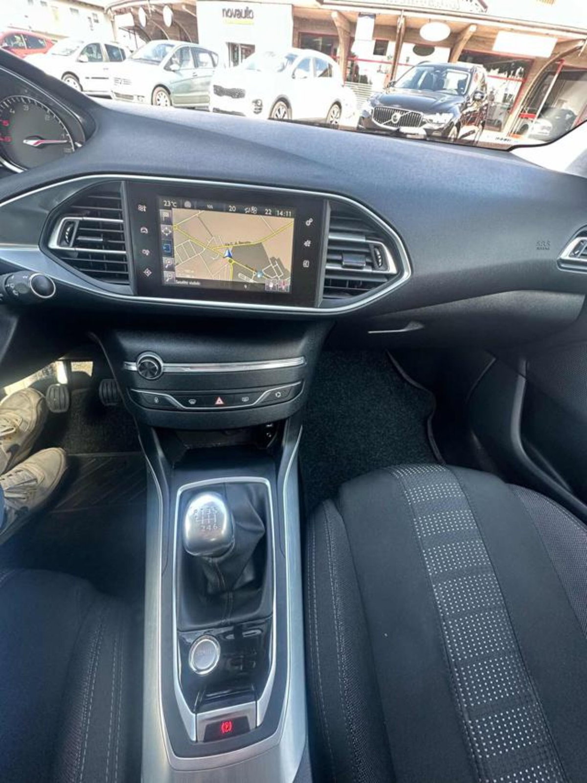 Peugeot 308 SW BlueHDi 150 S&S Business (18)