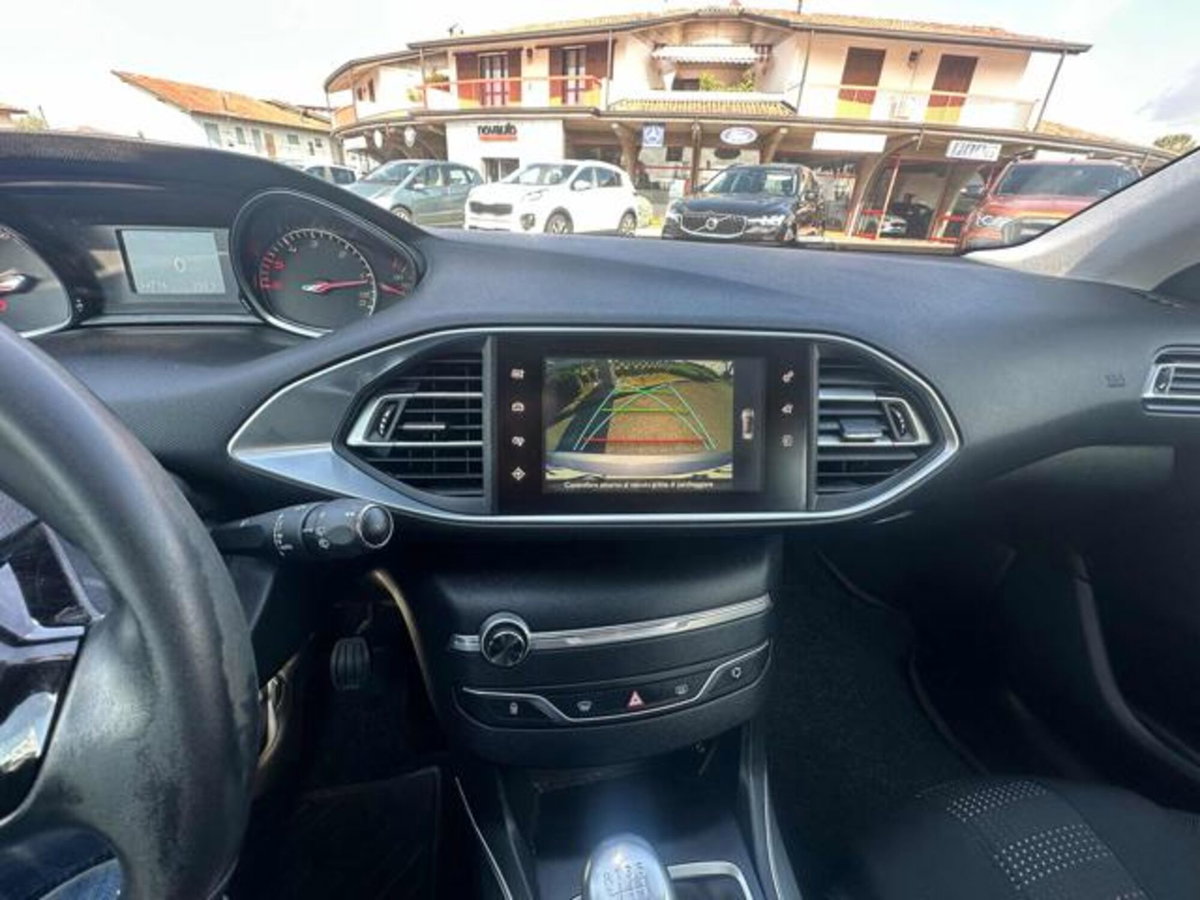 Peugeot 308 SW BlueHDi 150 S&S Business (20)
