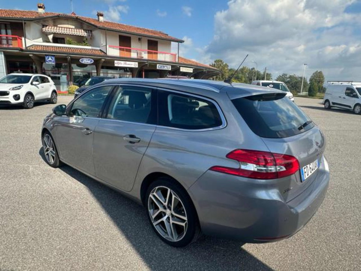 Peugeot 308 SW BlueHDi 150 S&S Business (7)