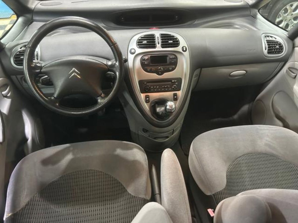 Citroen Xsara Picasso 1.6 16V Elegance Bi Energy G (6)