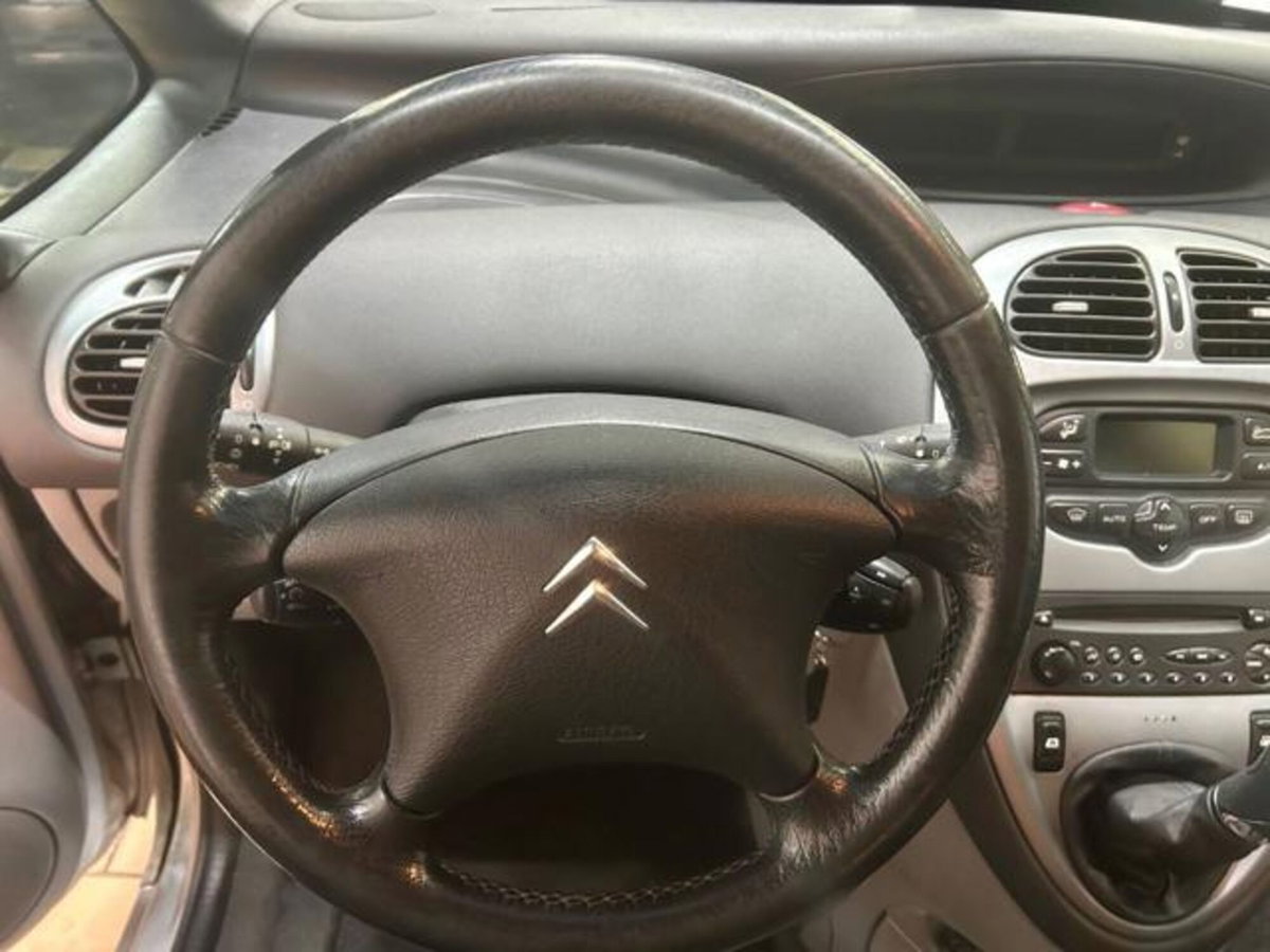 Citroen Xsara Picasso 1.6 16V Elegance Bi Energy G (8)