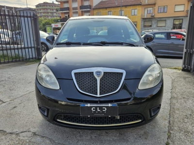 Lancia Ypsilon 1.3 MJT 75 CV Diva (2)