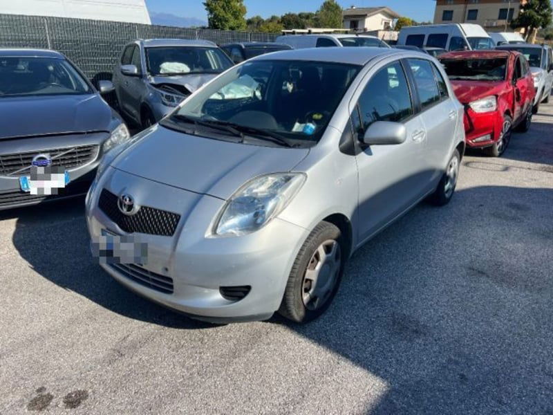 Toyota Yaris 1.0 5 porte