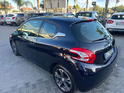 Peugeot 208 e-HDi 92 CV Stop&Start 5 porte Active usata