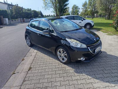 Peugeot 208 HDi 68 CV 5 porte Allure usata