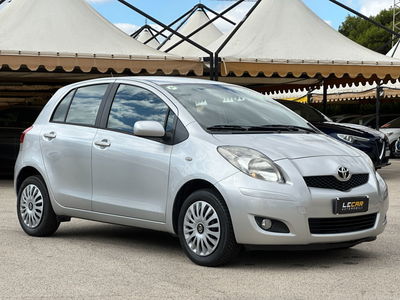 Toyota Yaris 1.0 5 porte Sol usata