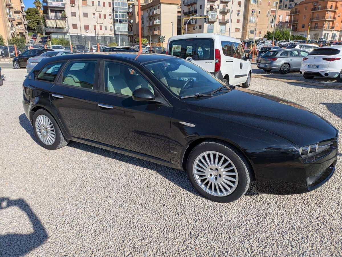 Alfa Romeo 159 SportWagon 1.9 JTDm Sportwagon Eco Progression (4)