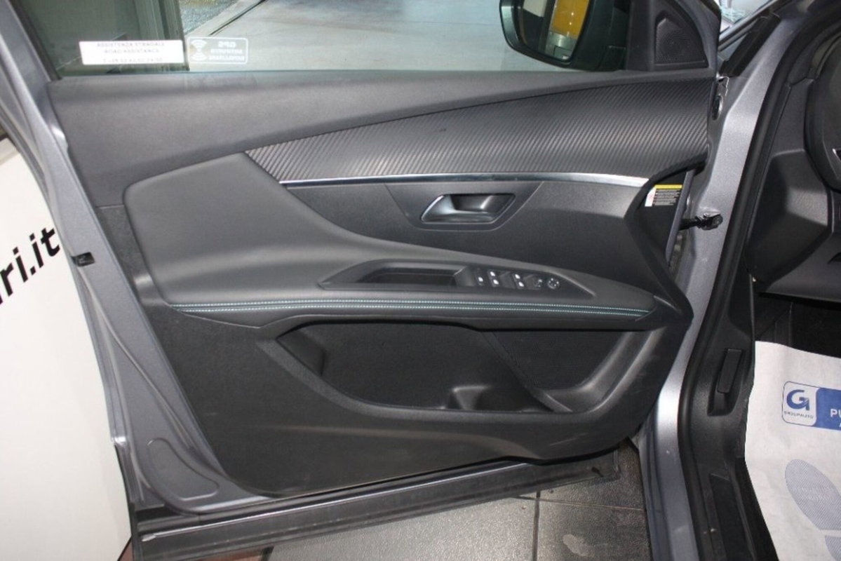 Peugeot 3008 BlueHDi 130 S&S EAT8 Allure Pack (10)