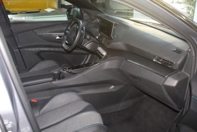 Peugeot 3008 BlueHDi 130 S&S EAT8 Allure Pack (7)