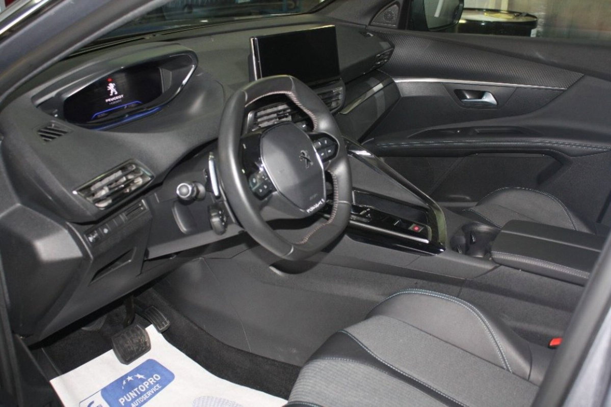 Peugeot 3008 BlueHDi 130 S&S EAT8 Allure Pack (9)