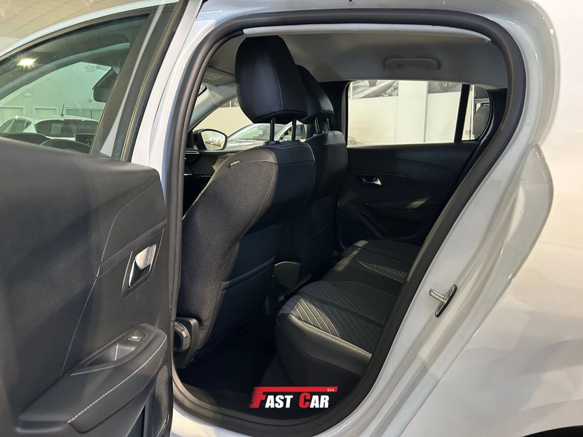 Peugeot 208 PureTech 100 Stop&Start 5 porte Allure (19)