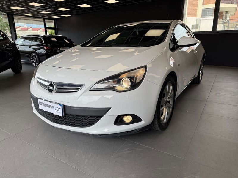 Opel Astra GTC 1.7 CDTI 110CV 3 porte Cosmo
