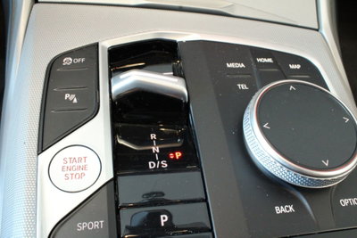 BMW Serie 3 Touring 318d 48V  Business Advantage (12)