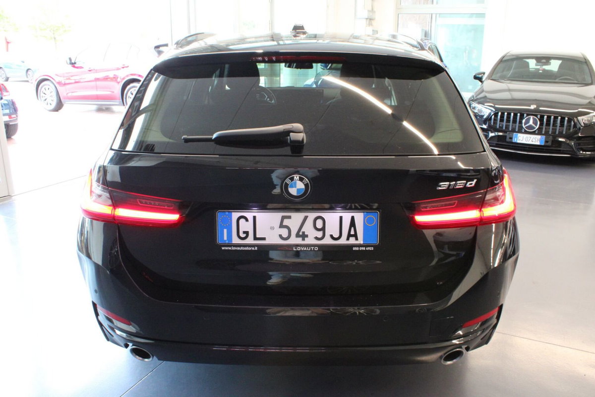BMW Serie 3 Touring 318d 48V  Business Advantage (5)