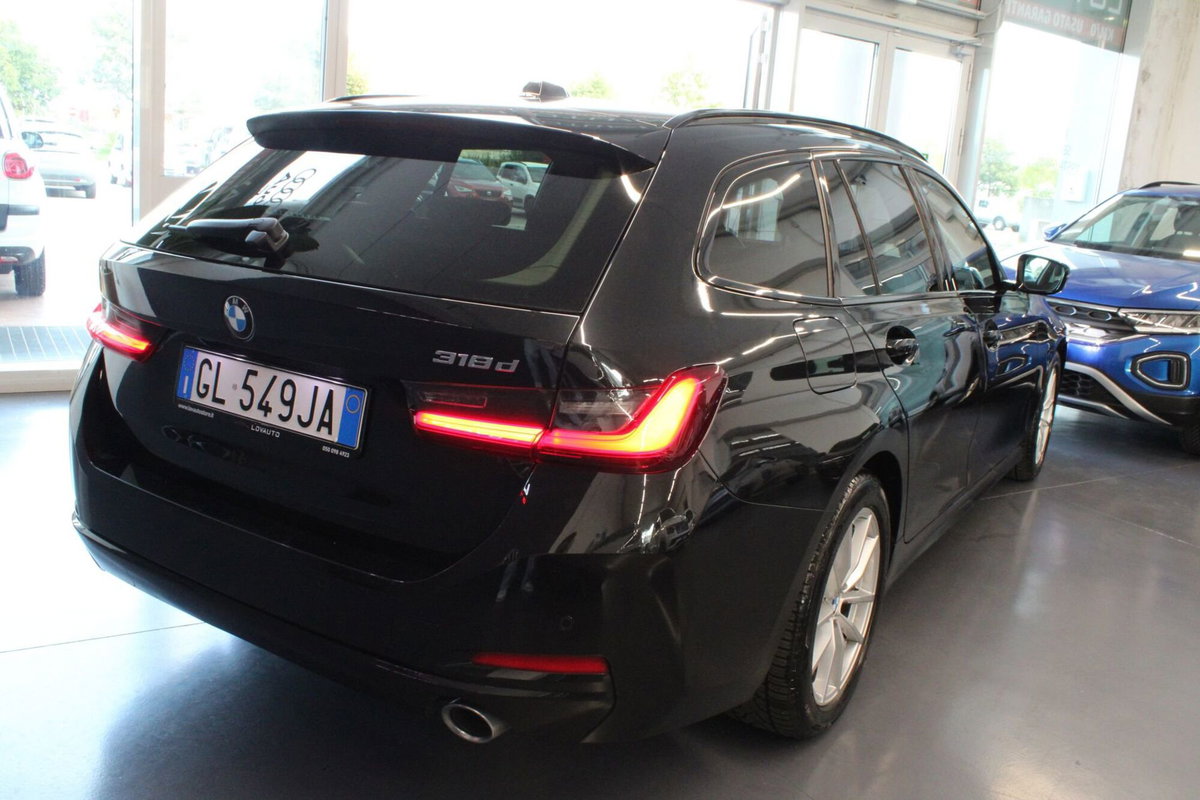 BMW Serie 3 Touring 318d 48V  Business Advantage (6)