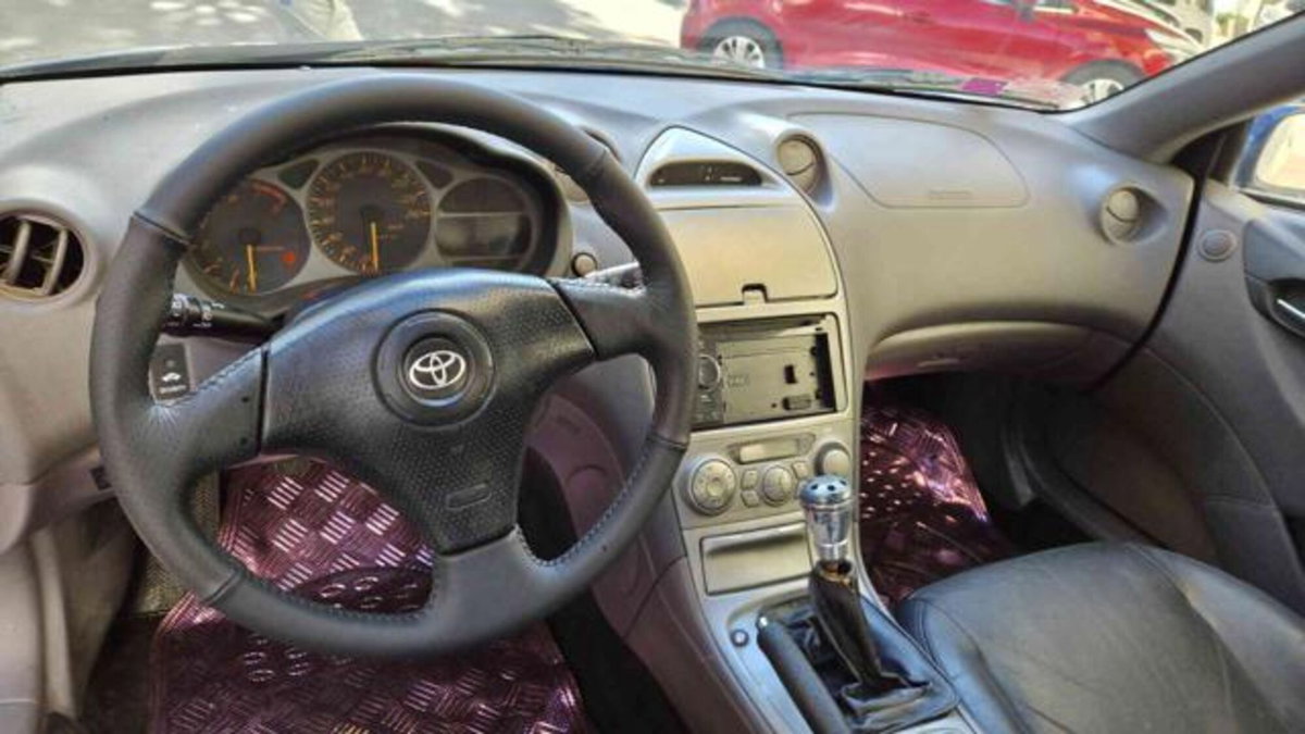 Toyota Celica 1.8 16V VVT-i (8)