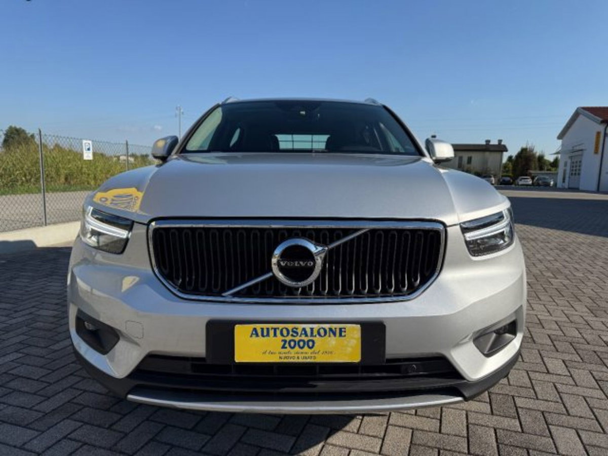 Volvo XC40 D3 AWD Geartronic Momentum (2)