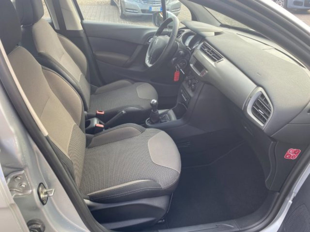 Citroen C3 1.4 HDi 70CV Exclusive (8)