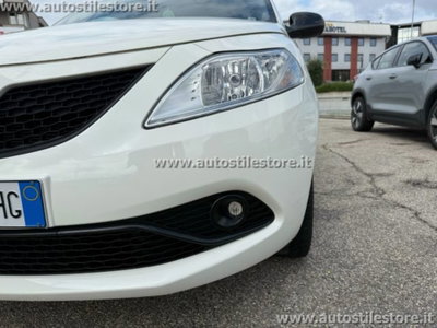 Lancia Ypsilon 1.2 69 CV 5 porte GPL Gold Plus (9)